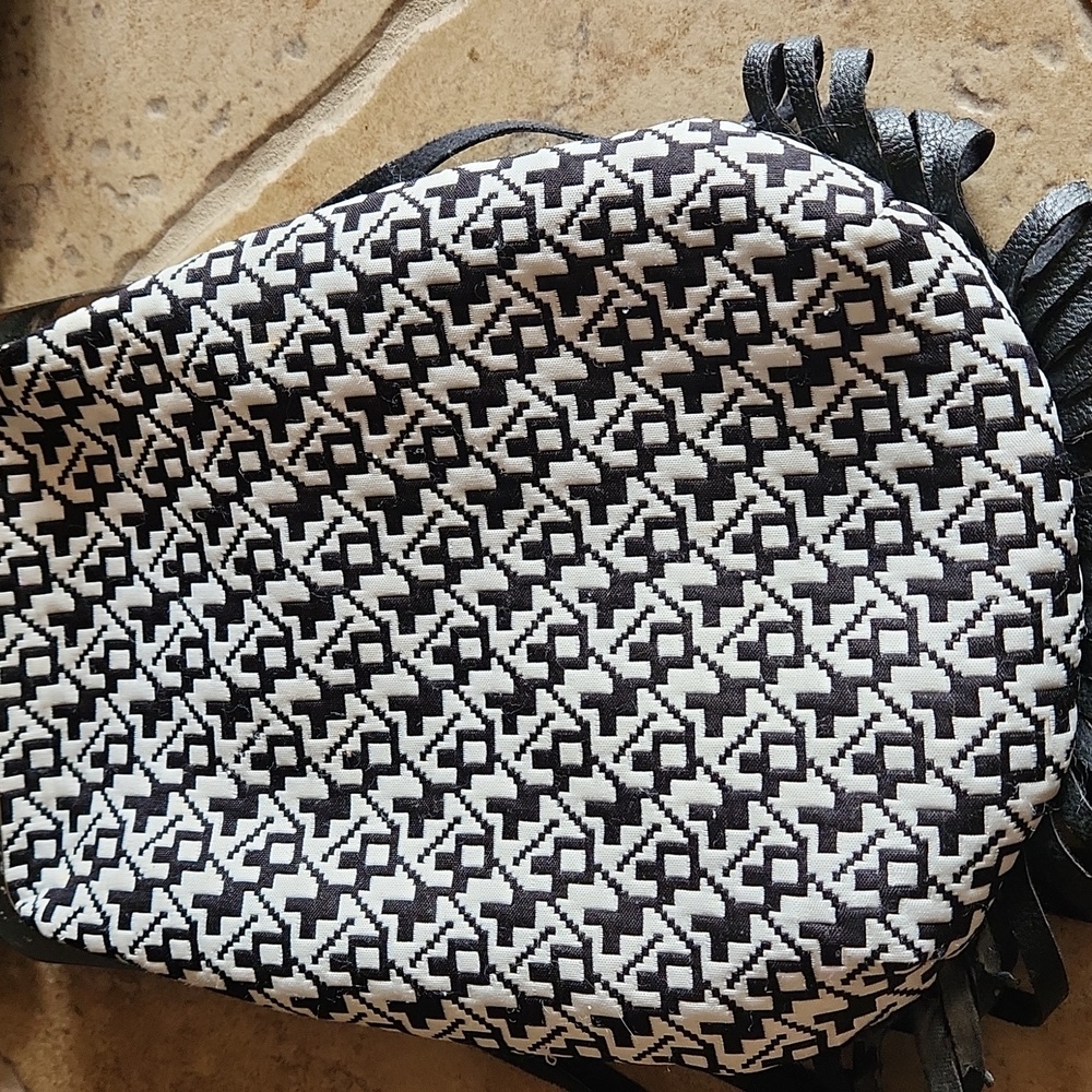 RARE Rara Avis By Iris Apfel Black & White Owl Crossbody Bag - Picture 5 of 14